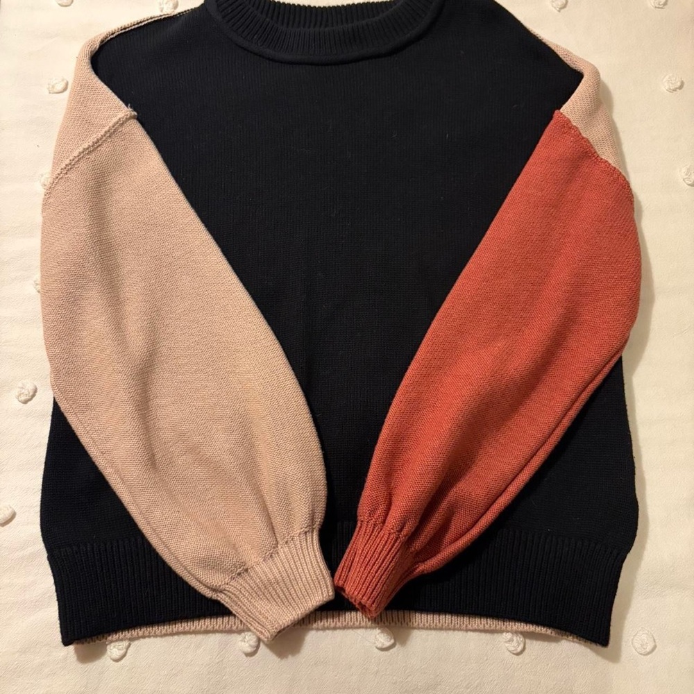 Chic Colorblock Crew Neck Sweater - Black, Cream, and Red